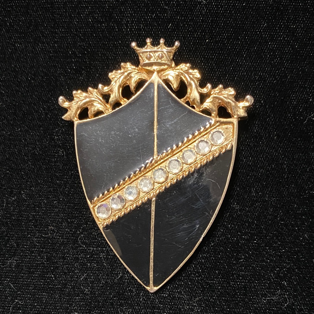 Vintage Elegant Gold and Black Crest Brooch